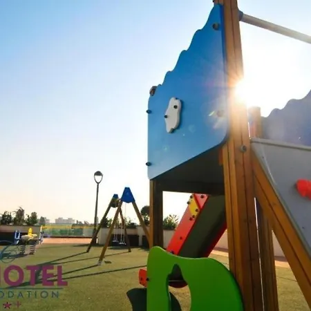 Long Term Business 아파트